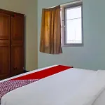 Oyo 92235 Guesthouse Rantang