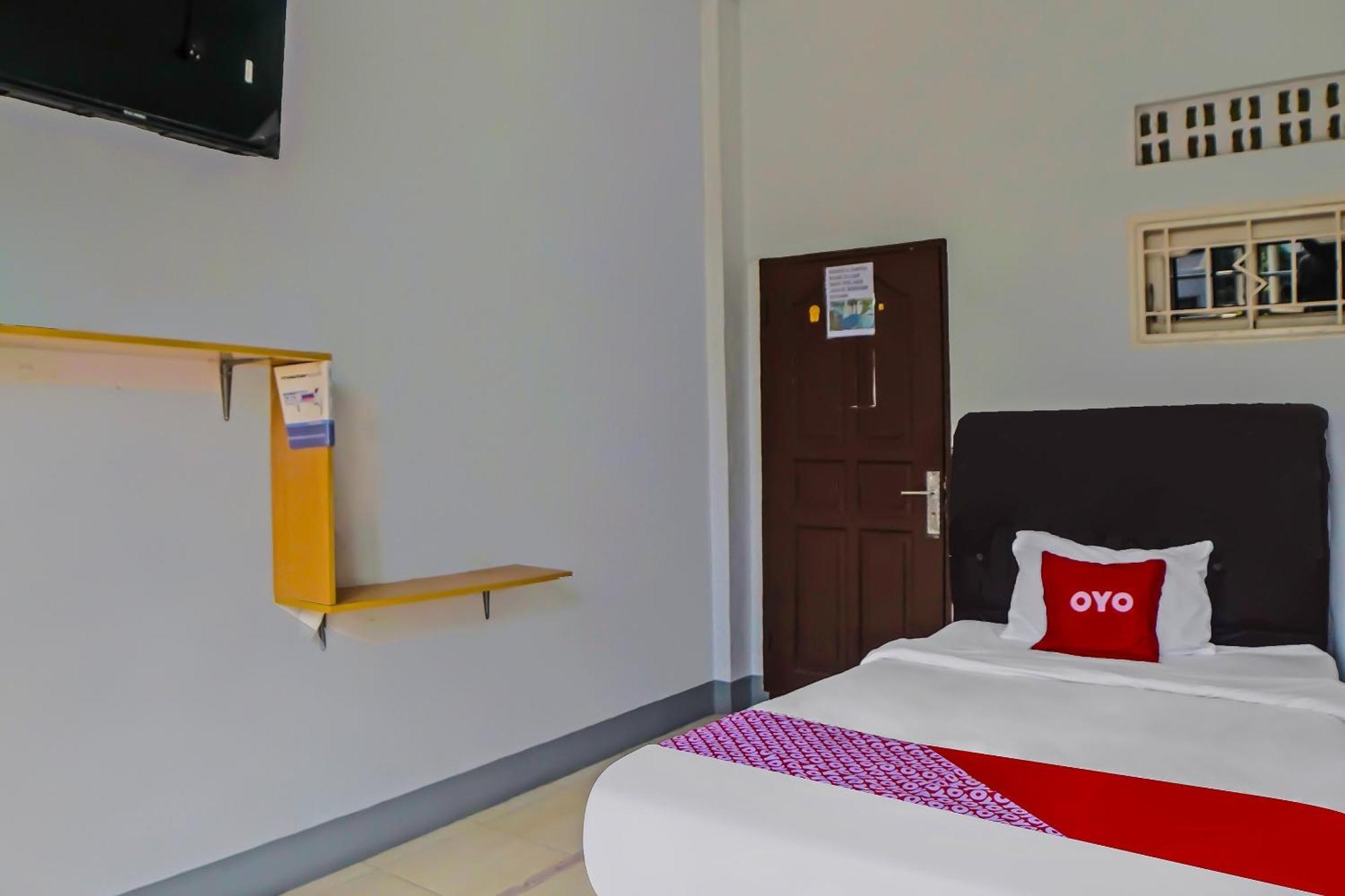 Oyo 92235 Rantang Medan