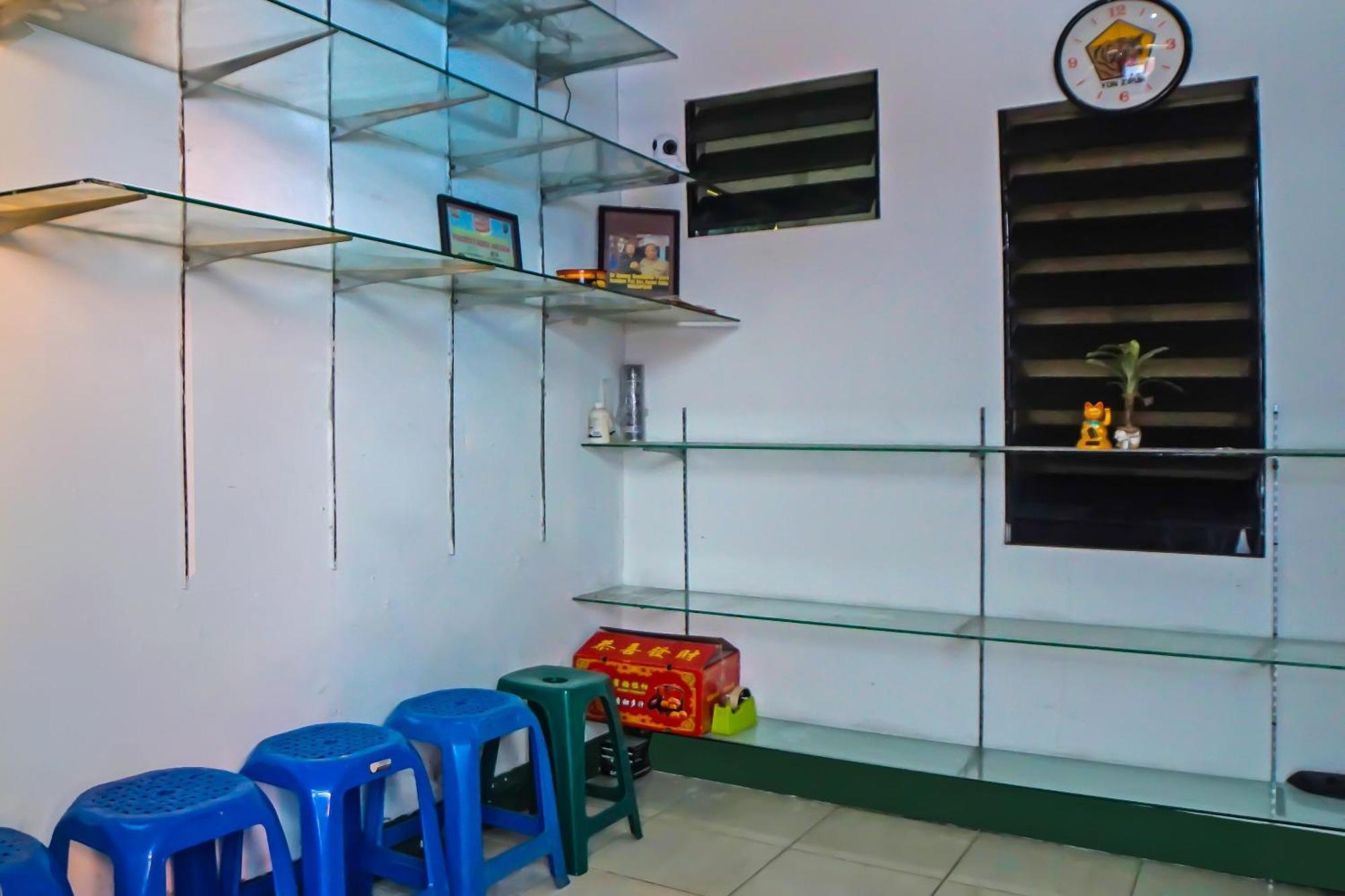 Hotel Oyo 92235 Rantang Medan